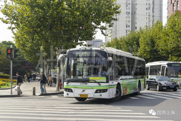 92路B线SWB6120V6LE（S2M）型客车，零陵路天钥桥路（贺佳伟 摄）