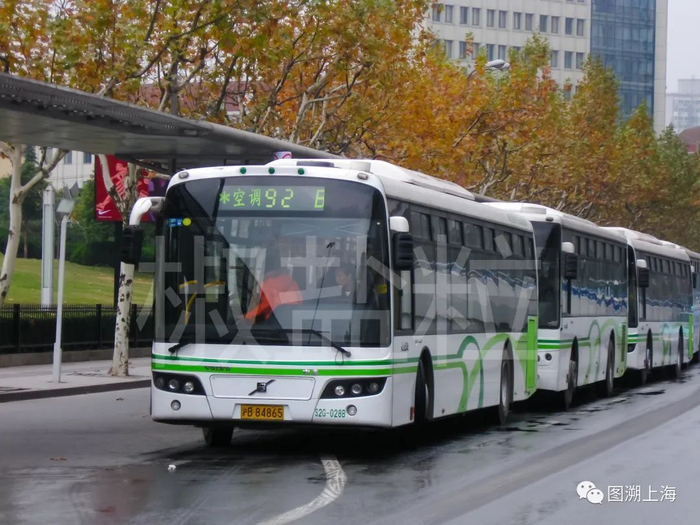 92路B线SWB6120V4LE（S2G）型客车，中山南二路（贺佳伟 摄）