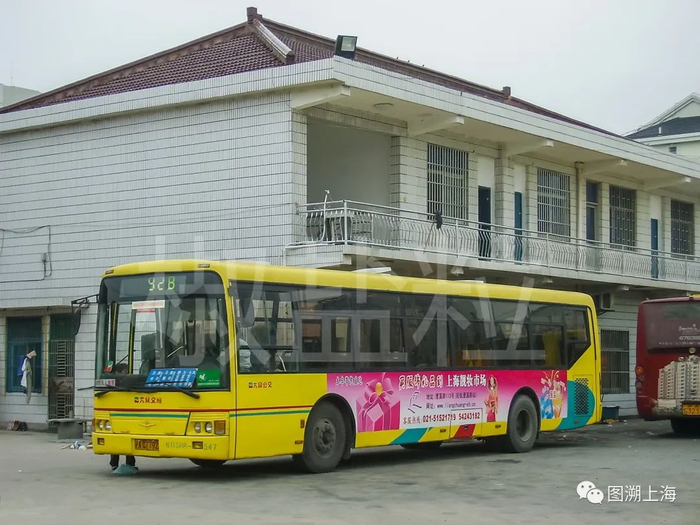 92路B线SK6115HP2-3型客车，九亭汽车站（贺佳伟 摄）