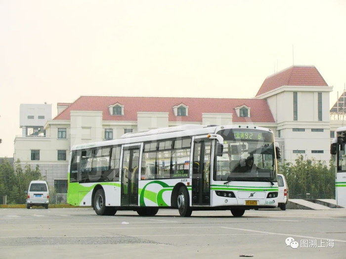 92路B线SWB6120V6LE（S2M）型客车，九亭汽车站（魏家钧 摄）