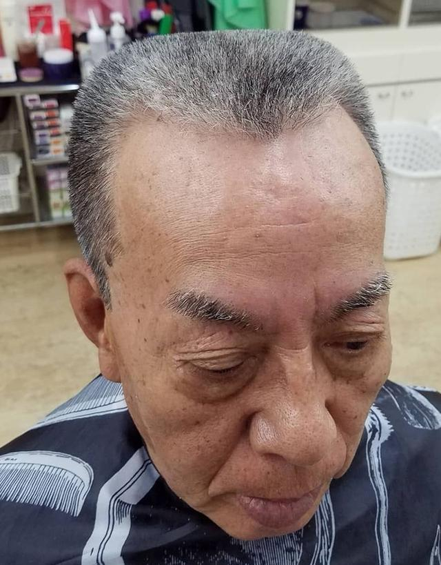 七八十岁男人:m型高额头,地中海怎么留发型?看上海爷爷就知道