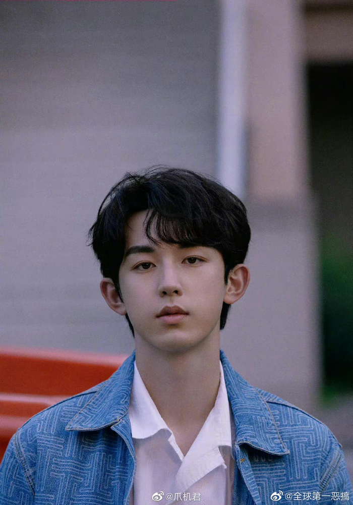 突然就感觉郭俊辰和金靖在一起互动的时候……|金靖|郭俊辰_新浪新闻