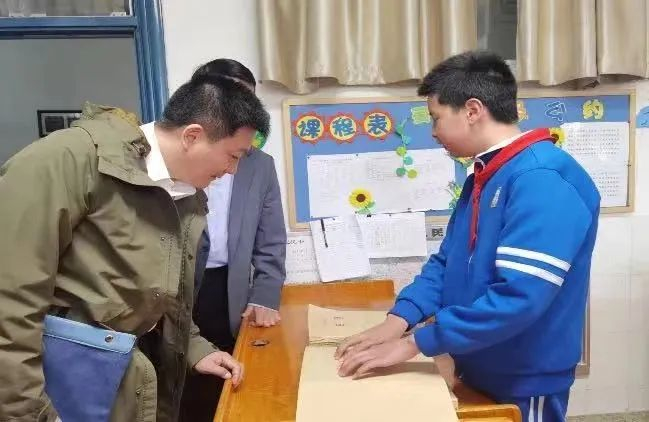 全国助残日,一起走近专为盲校、聋校、培智学校编写的特教教材