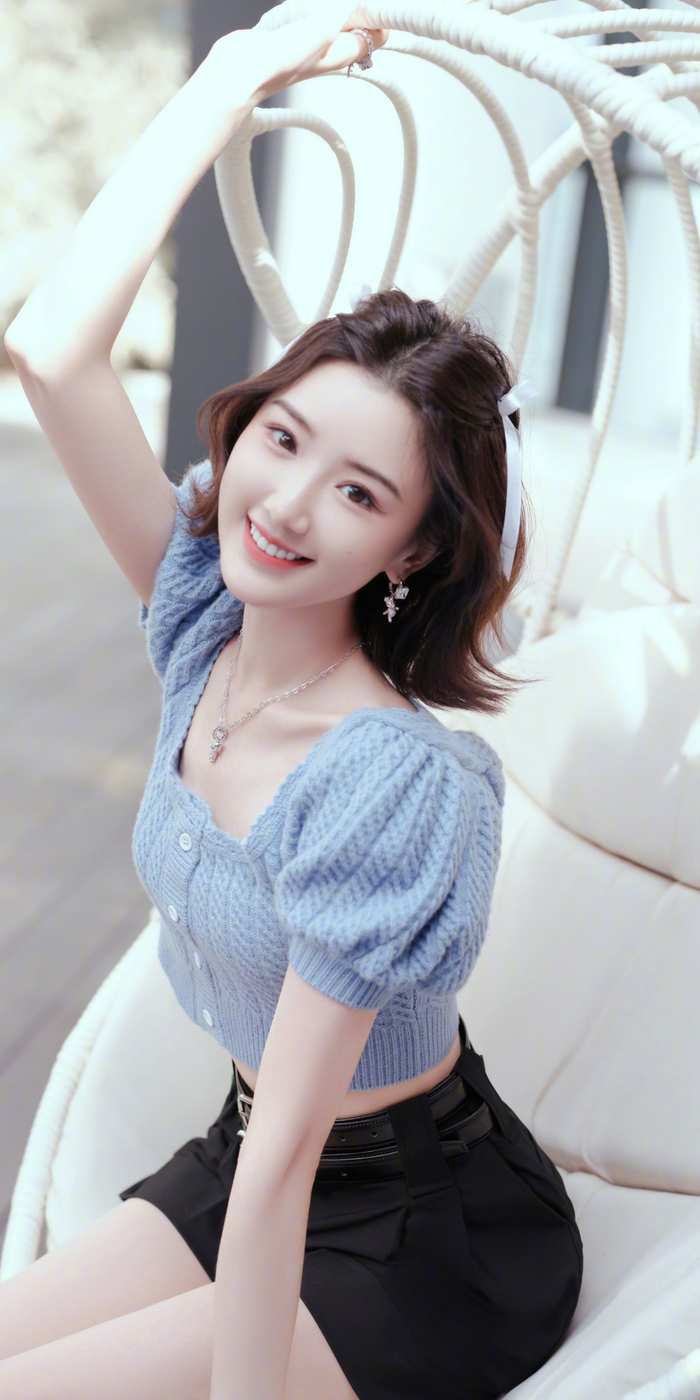 毛晓彤少女穿搭壁纸组图|毛晓彤_新浪新闻