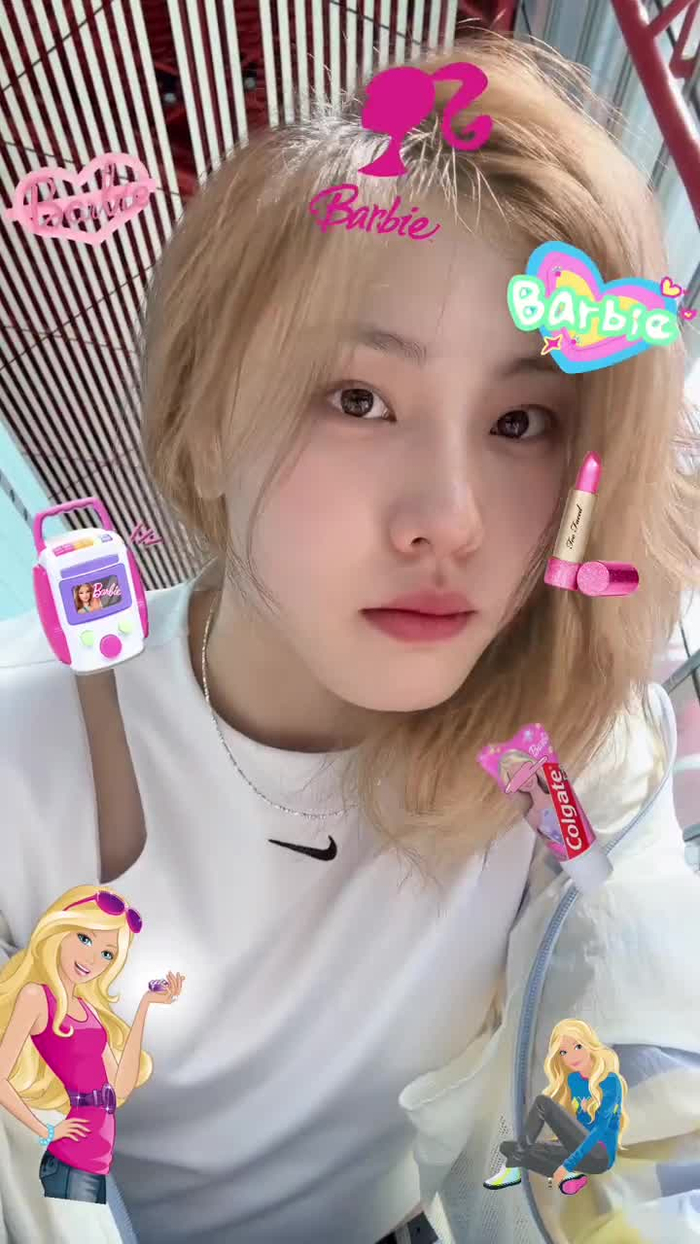 最近是金色限定版张茹晒近况视频为新发色着迷一下