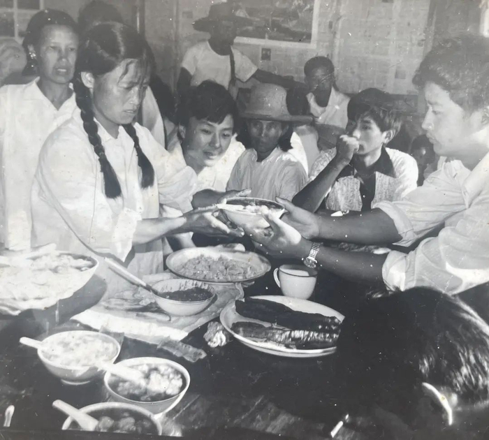 黄山:老崔和小崔 40多年一碗面|老崔|面馆|崔自强_新浪新闻