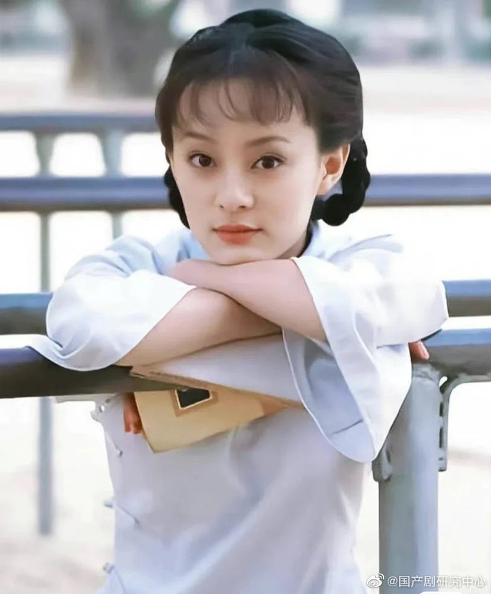 孙俪早期旧照，温柔大方气质突出，感觉娘娘更适合长发……|孙俪_新浪新闻