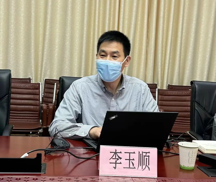 王晓松主任三个方面汇报了学校信息化开展情况|信息化|智慧教育