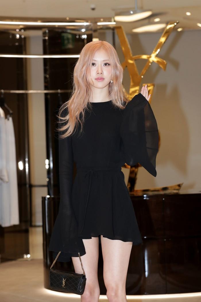 rosé x saint laurent 腿精朴彩英