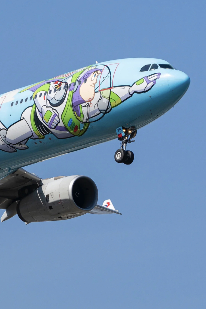 不碰运气,全国仅5架的迪士尼飞机任你挑|迪士尼_新浪新闻