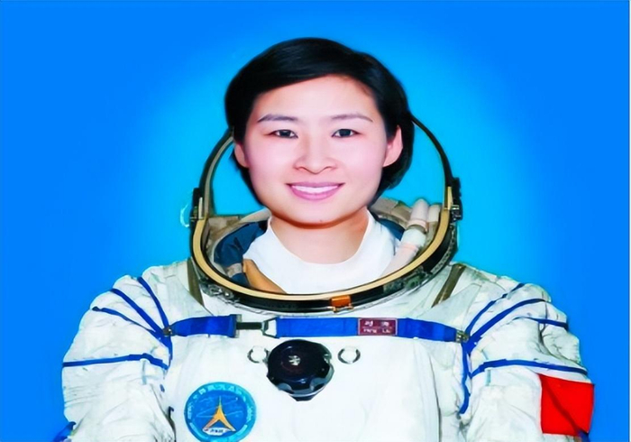 中国首位女航天员刘洋,结婚8年未生子,出征前为丈夫留2条遗言