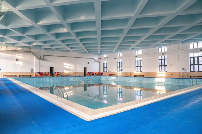 室内游泳池