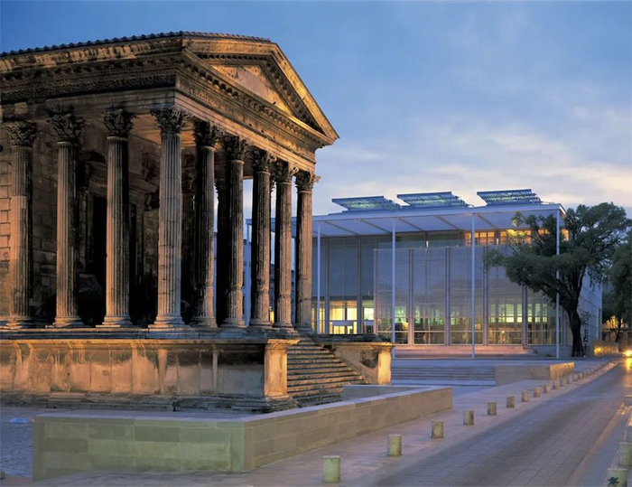 Carré d'Art 艺术媒体馆， Photo © James Morris