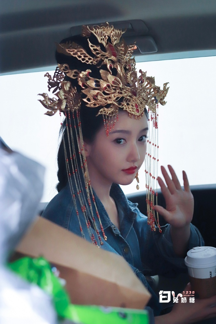 易文君|姜贞羽|正片_新浪新闻