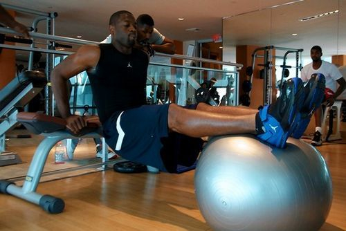 詹姆斯|瑜伽|训练_新浪新闻