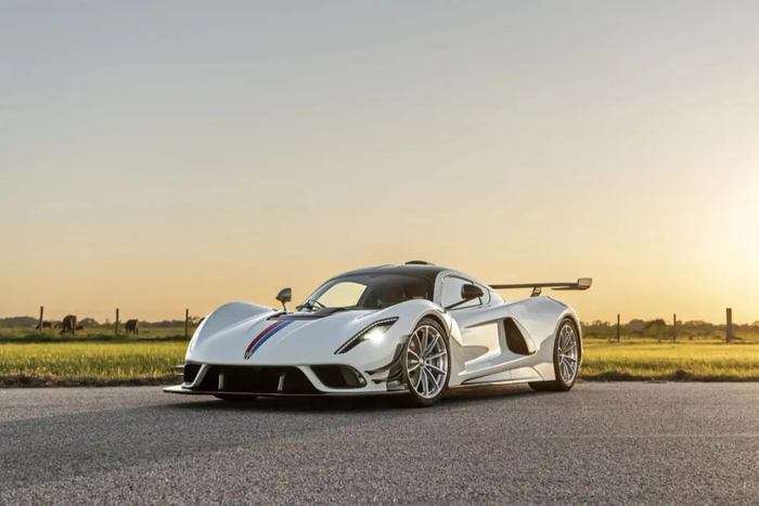 Venom F5 Revolution