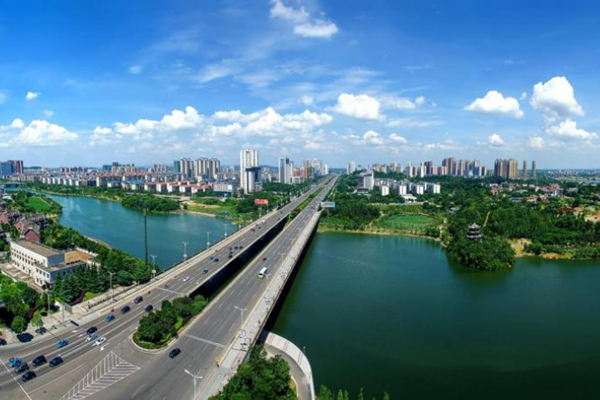 岳阳这座秀美之城的"傲娇姿态"|岳阳市_新浪新闻