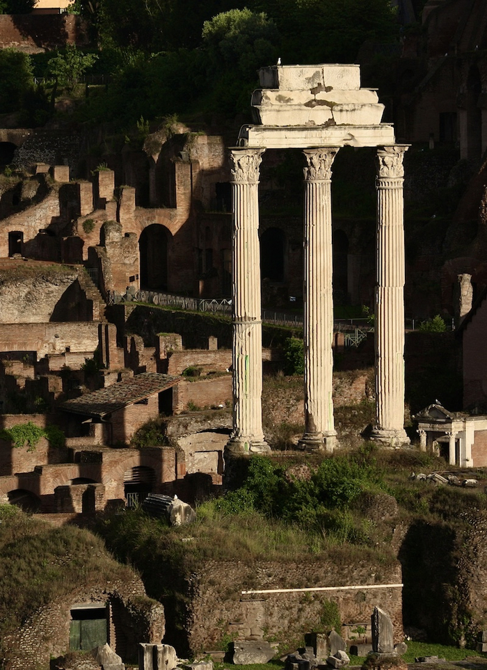 日暮西山，古罗马广场上的残垣断壁