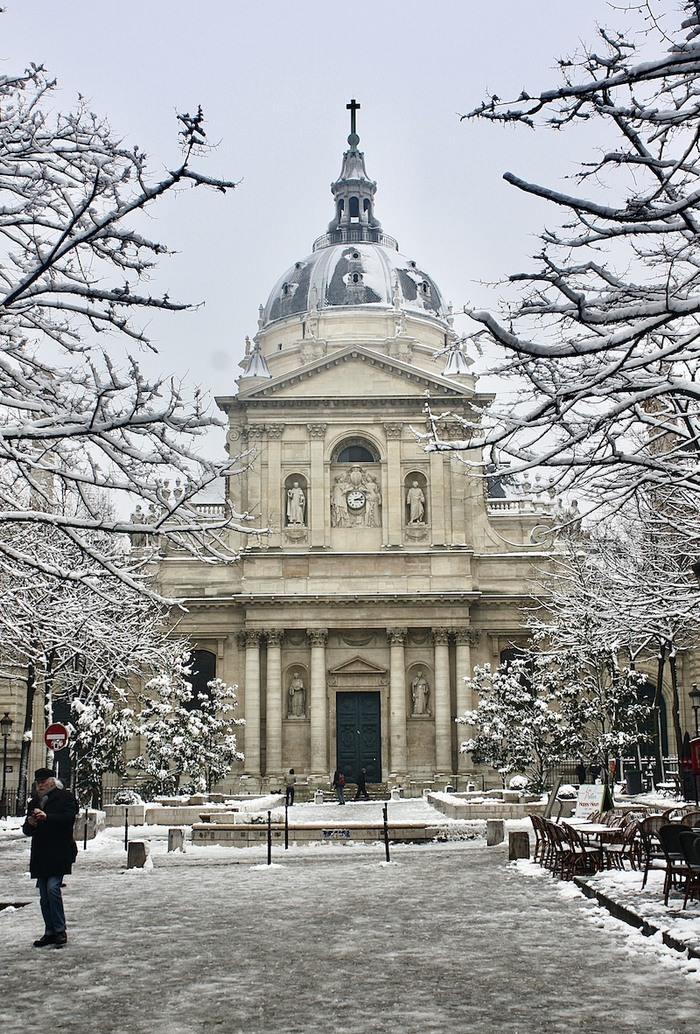 雪中的索邦广场
