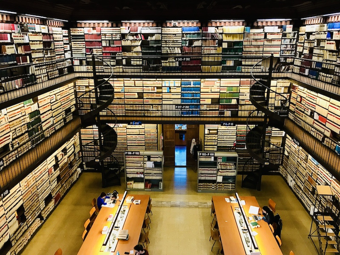 法国罗马学院图书馆一景