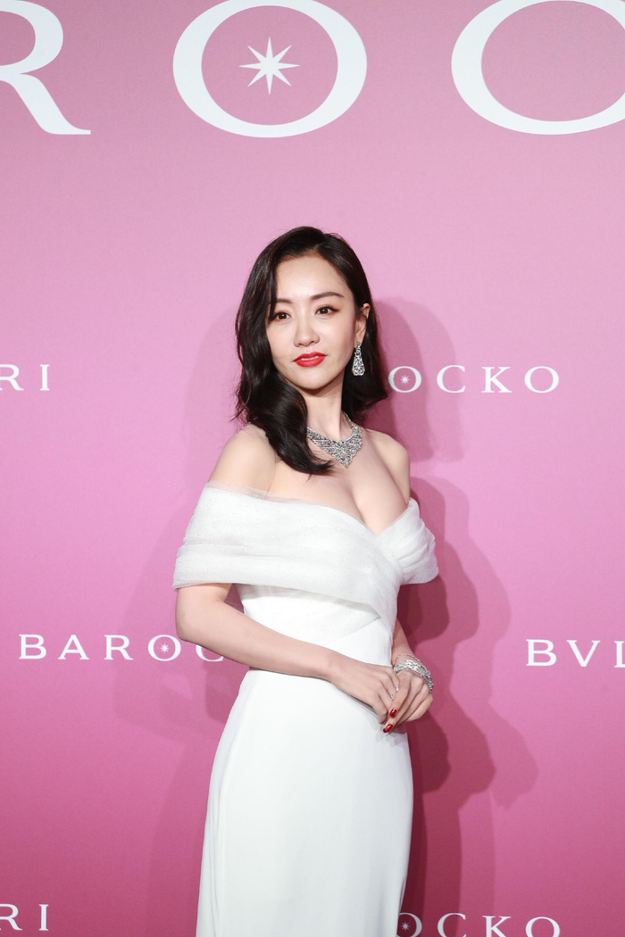 杨蓉宝格丽活动现场 这套造型跟李小冉那套比不分伯仲|杨蓉|李小冉