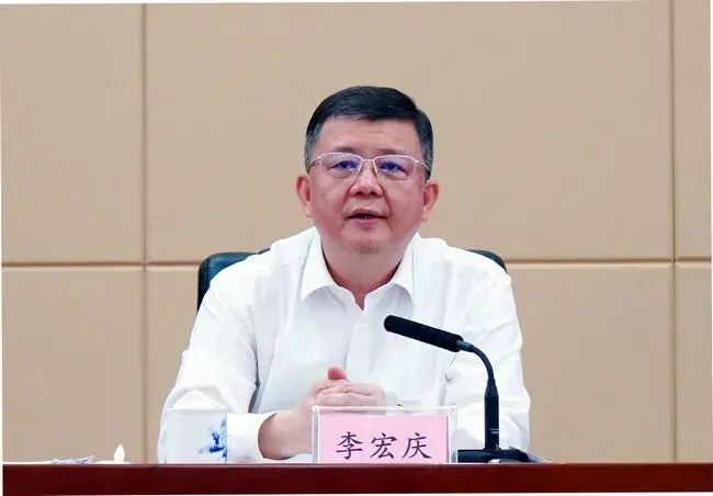 广西壮族自治区纪委监委发布消息:自治区农业农村厅党组原书记李宏庆