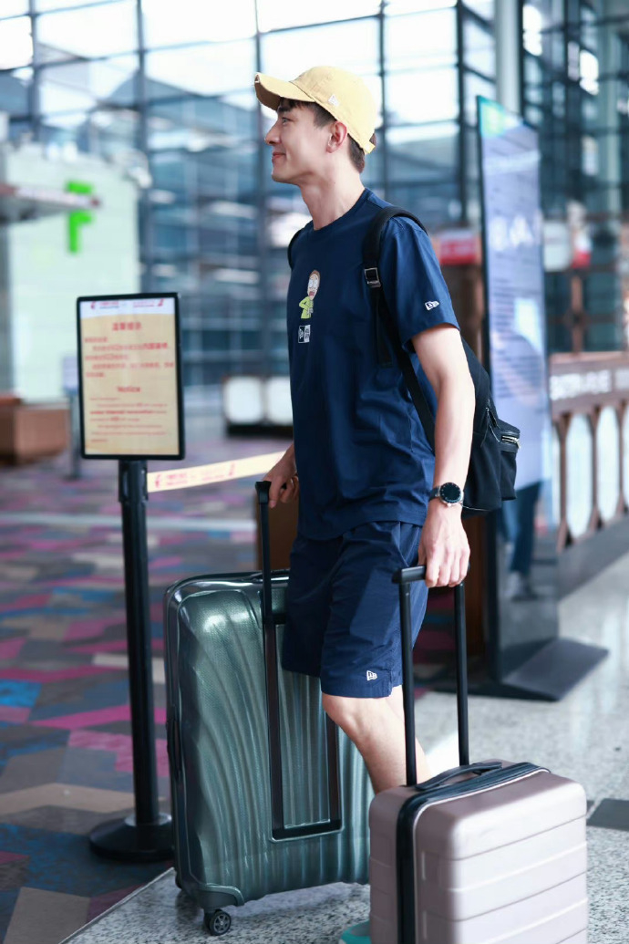 果然还是得瘦,林更新瘦回来之后明显的帅了|林更新|之后_新浪新闻