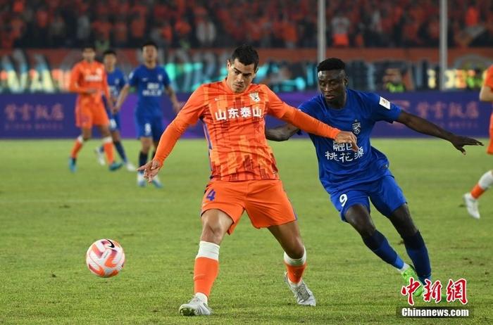 中国足球，最近为何又“火”大了？