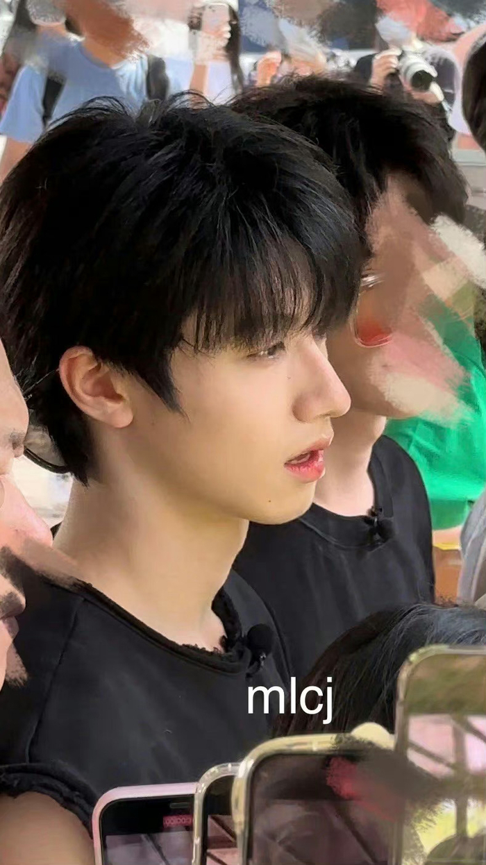 朱志鑫 很顶的生图|朱志鑫_新浪新闻