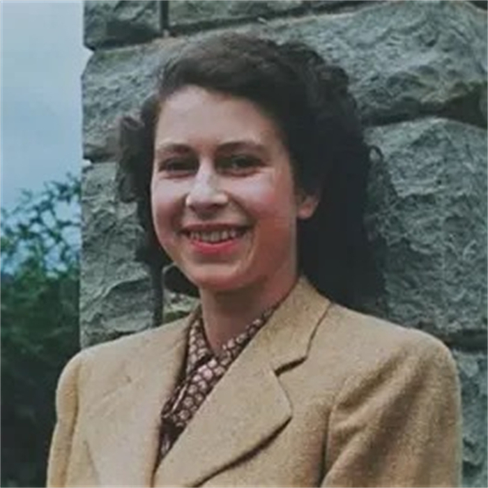 《伊丽莎白：看不见的女王》