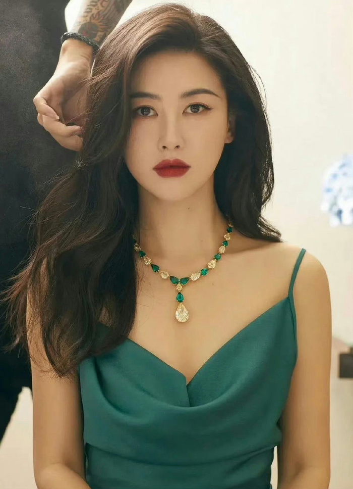 我看谁还没有被朱珠美到……|朱珠|精英律师_新浪新闻