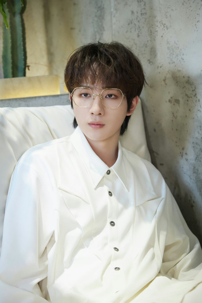 李宏毅夏日治愈系写真,心中永远的白月光……|李宏毅_新浪新闻