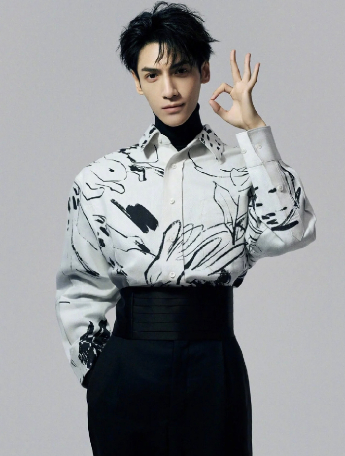 罗云熙 |腰 罗老师腰不是腰是夺命的弯刀……|罗云熙_新浪新闻