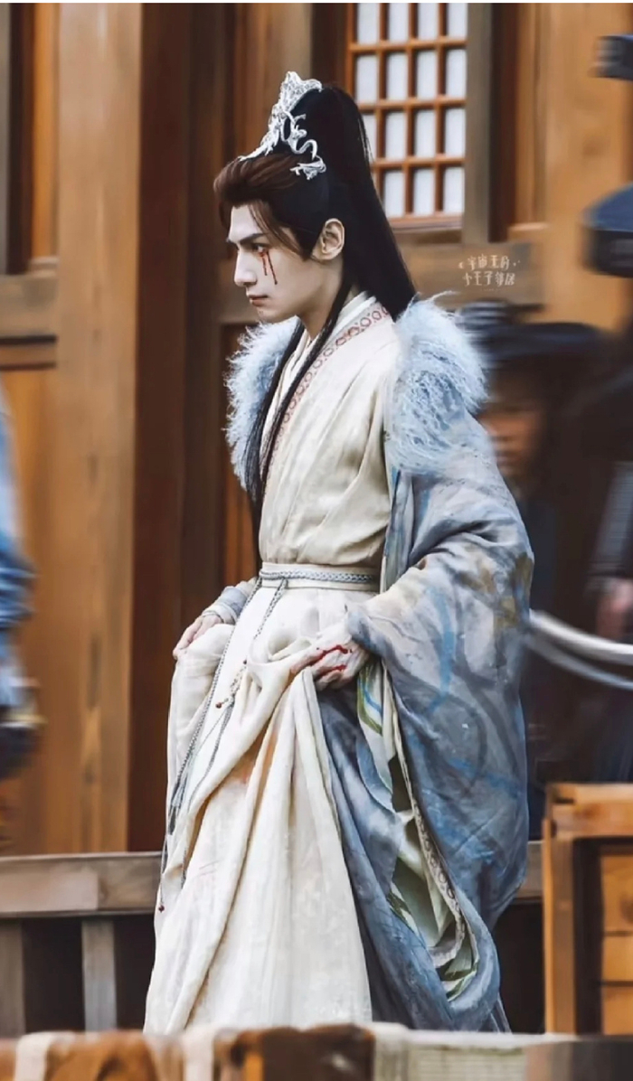 罗云熙 |腰 罗老师腰不是腰是夺命的弯刀……|罗云熙_新浪新闻