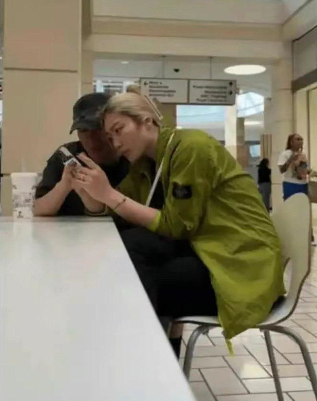 李梦张隆甜蜜现身！前妻发声，疑手握张隆违法证据，篮协态度曝光|中国女篮|赵蕾|亚洲杯|中国篮协|美国女篮_新浪体育_新浪新闻