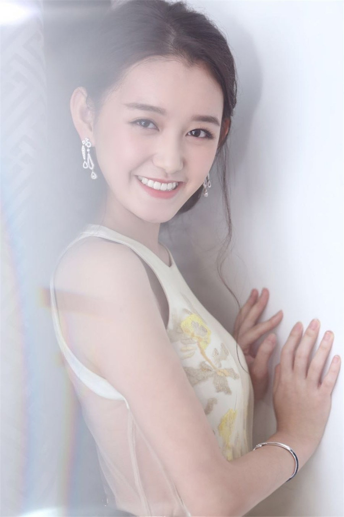 蒋依依毕业快乐～期待给我们大家带来更多的角色作品呀06果然小孩子