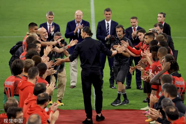 伊布留下的足球生涯足够精彩。