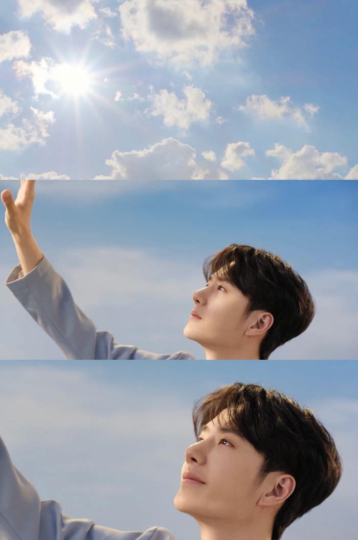 在最新短片中的邀请手势有点似曾相识|似曾相识|王一博_新浪新闻