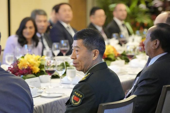 当地时刻2023年6月3日,新加坡,中国国务委员兼国防部长李尚福出席香格里拉对话会部长级圆桌会议。