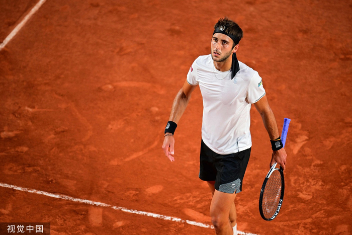 埃切维里是个从不摔拍的好孩子。