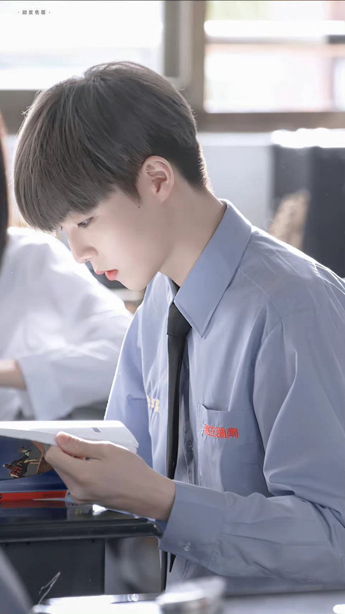 马嘉祺丨刘耀文丨贺峻霖丨姚琛丨刘雨昕丨林墨丨杨超越丨黄明昊丨小鬼