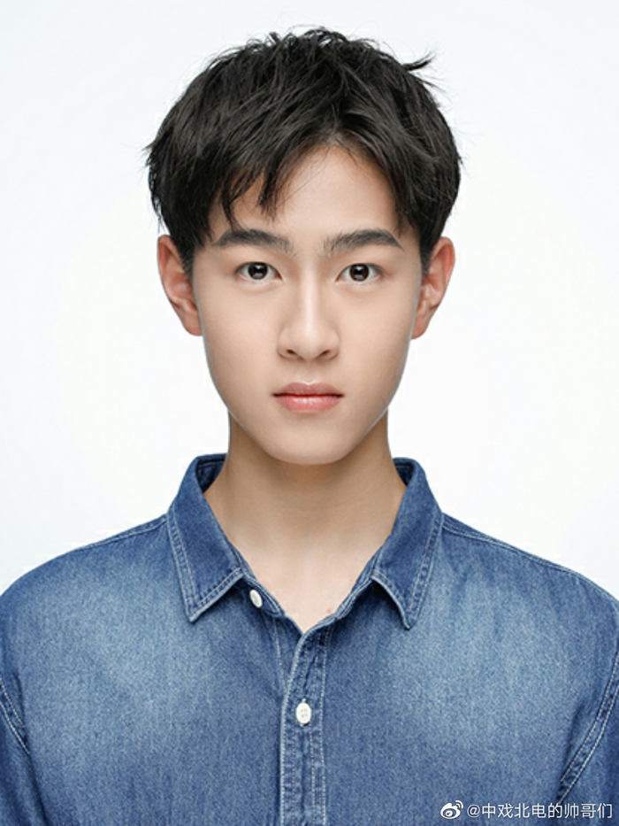 来自北京市的姚宇航是 南京艺术学院表演全国男生第一