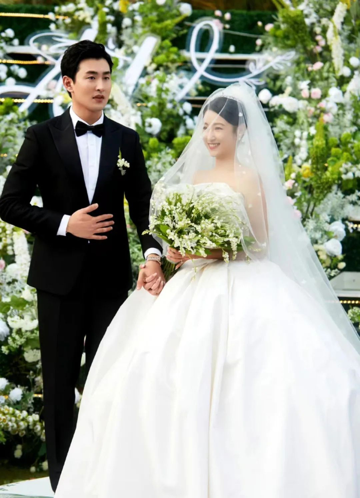 赵薇|爱情公寓|张伟_新浪新闻