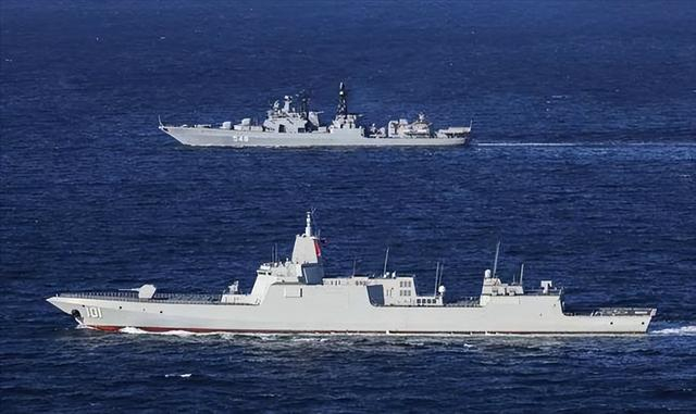 网红打卡地，055大驱鞍山舰巡逻日本海，下次该轮到无锡舰了吧？