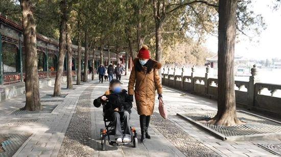 &nbsp;&nbsp;&nbsp;&nbsp;郑芋与甜甜日常散布。图片由受访者提供