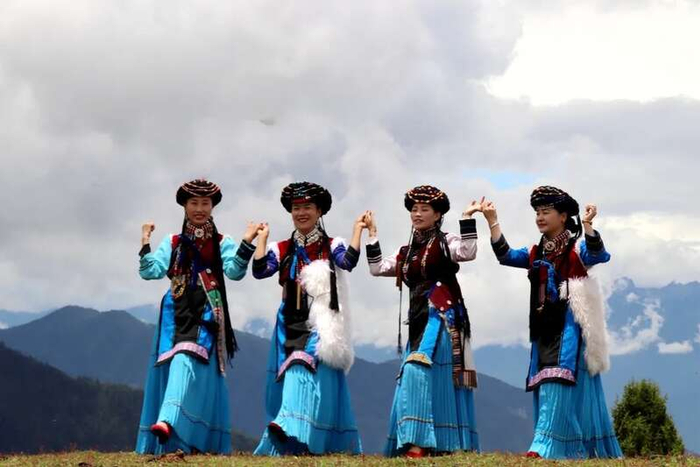 普米族民间舞蹈"搓蹉"被列入国家级非物质文化遗产保护名录.