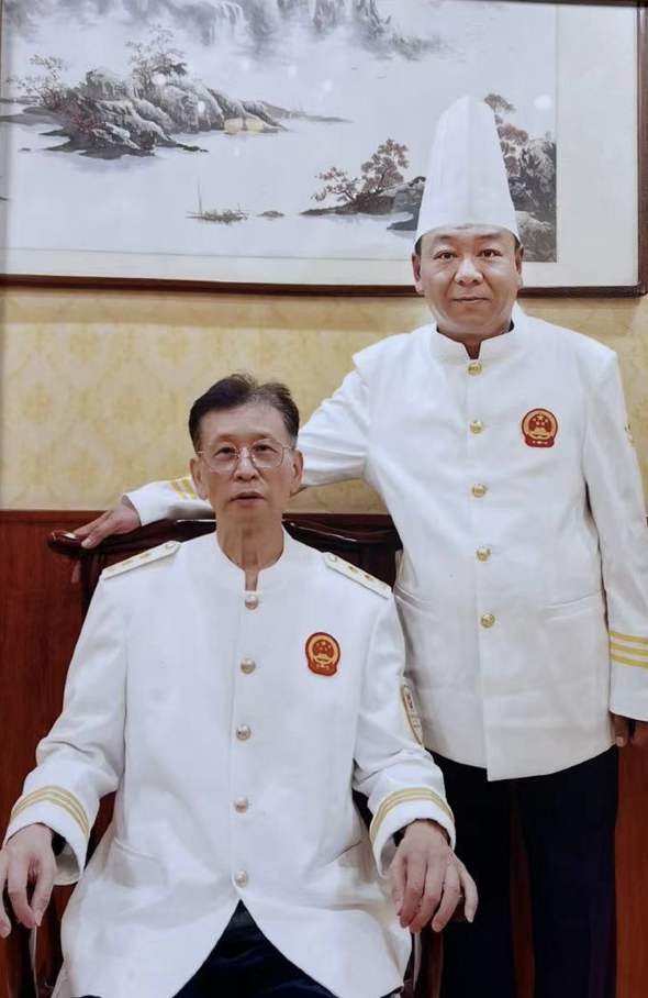 谁都想不到,曾经的主理人,是80年代屡获殊荣的天津清真名厨柴金梁师傅