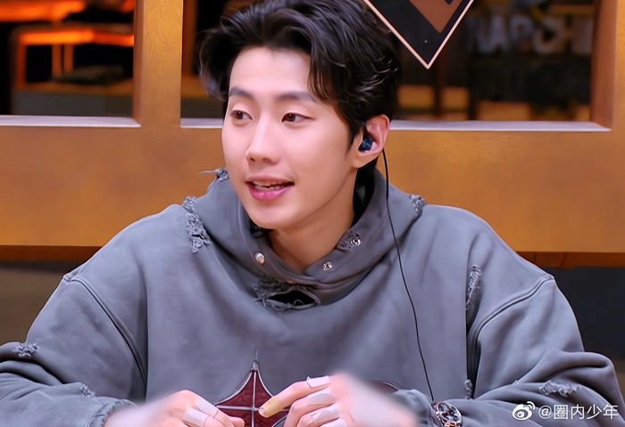 关于可以唱韩语,朴宰范为什么没有唱他的代表作mommae,笑不活了|朴