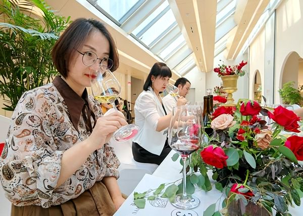 兴庆区:鸣翠湖老照片展 红酒品鉴沙龙 让生活更有仪式感|宁夏|沙龙
