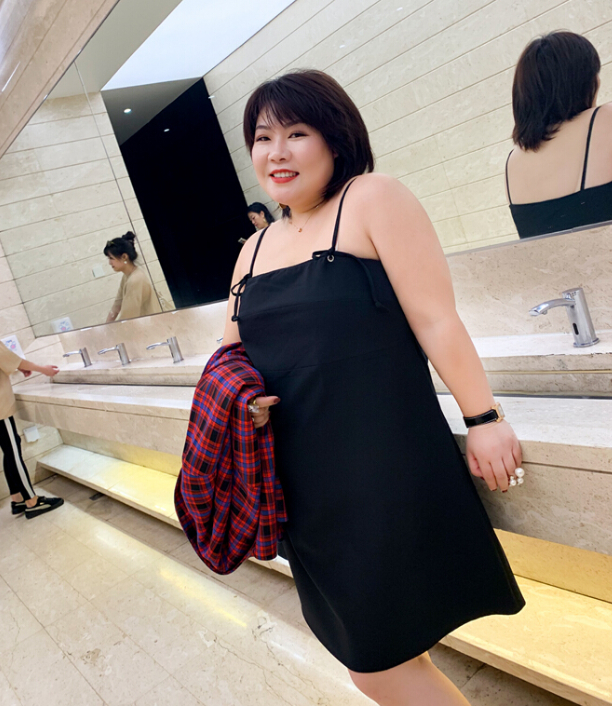 穿搭和身材无关!谁说又胖又矮不能穿吊带?